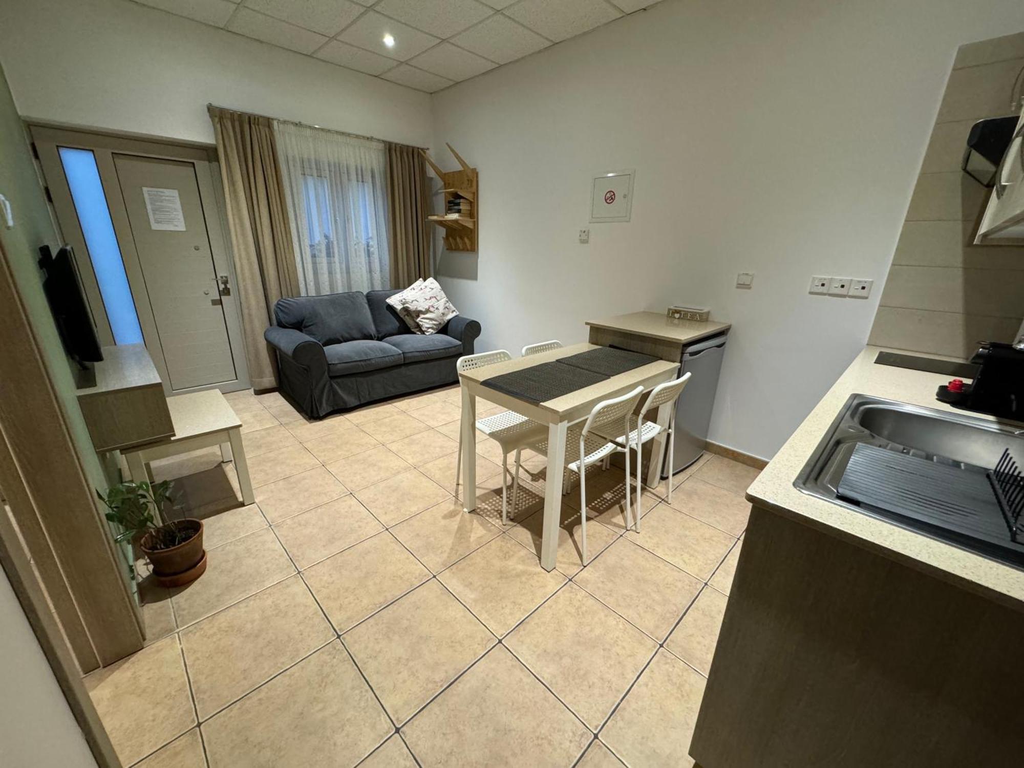 Topikos Apartments Ayia Napa Bilik gambar