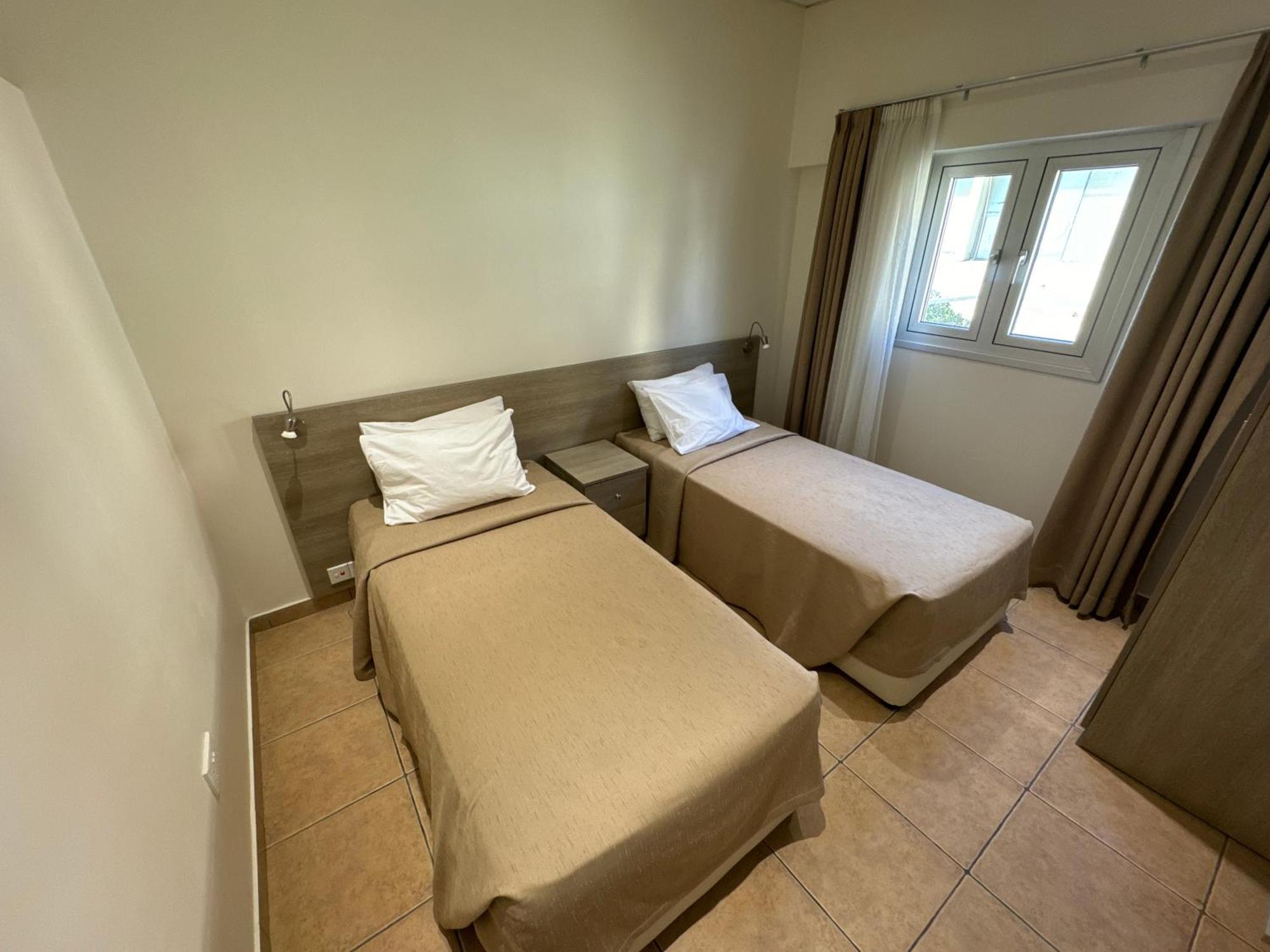 Topikos Apartments Ayia Napa Bilik gambar