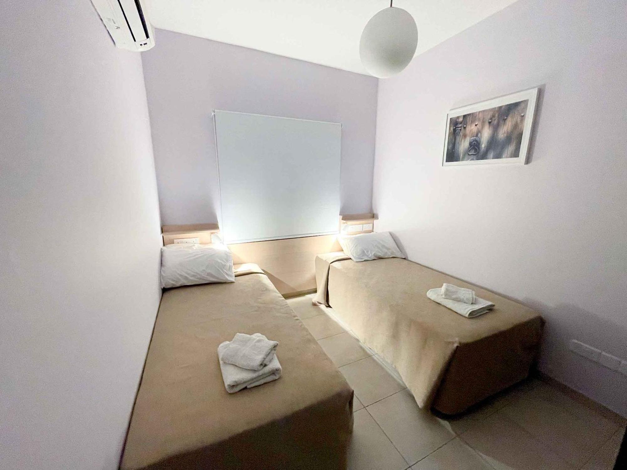 Topikos Apartments Ayia Napa Bilik gambar